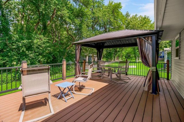 7834 Windsor Street, Prairie Village, KS 66208
