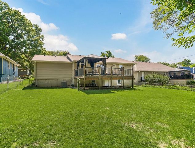 7834 Windsor Street, Prairie Village, KS 66208
