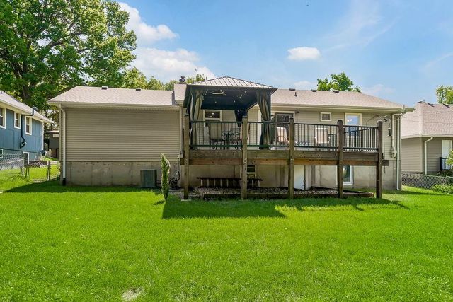 7834 Windsor Street, Prairie Village, KS 66208