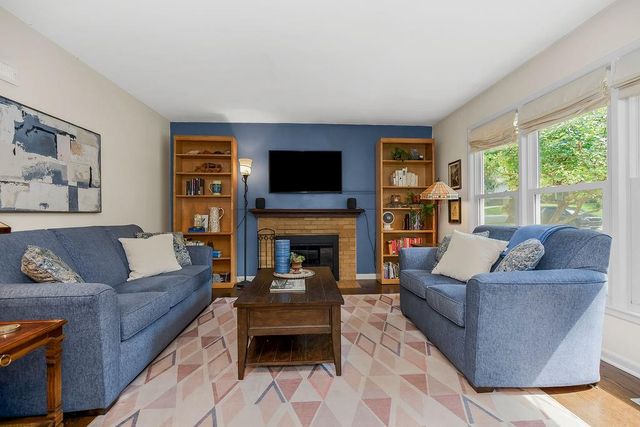 7834 Windsor Street, Prairie Village, KS 66208