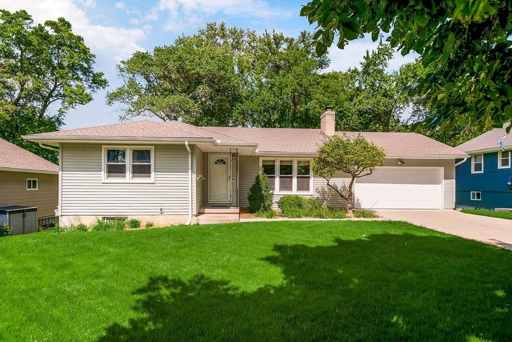 7834 Windsor Street, Prairie Village, KS 66208