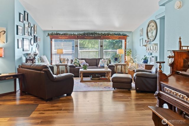 6740 101st Avenue SW, Olympia, WA 98512