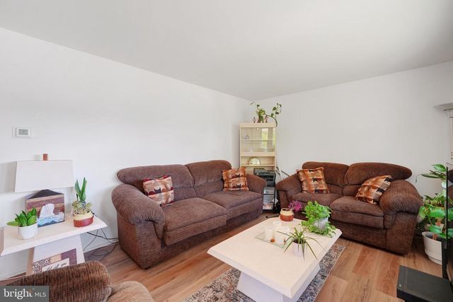 205 EAGON AVE, Egg Harbor Township, NJ 08234