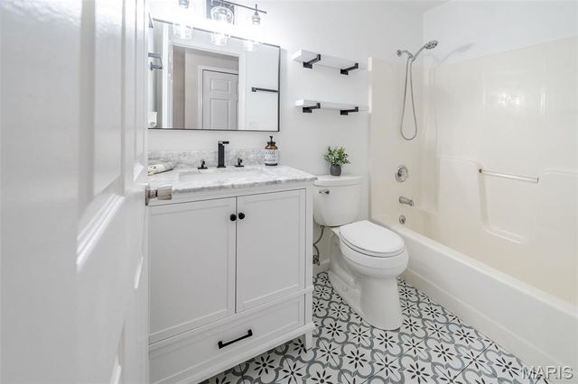 7716 Meadow View Circle, Union, MO 63084