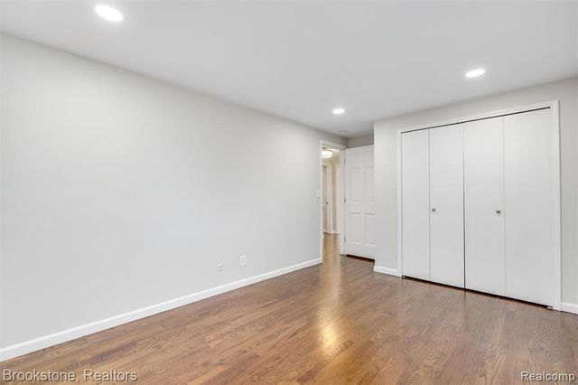 2784 Aldgate Drive, Bloomfield Hills, MI 48304