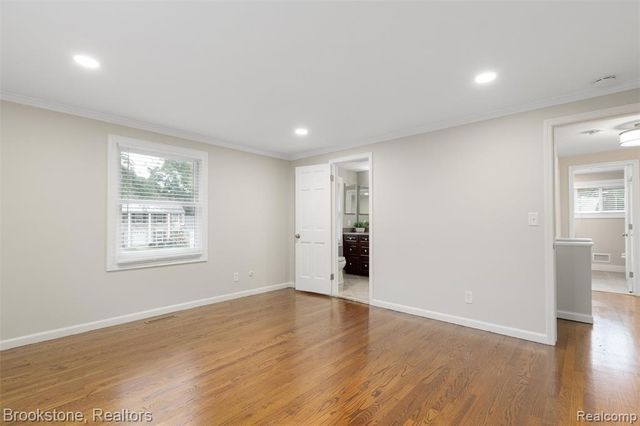 2784 Aldgate Drive, Bloomfield Hills, MI 48304