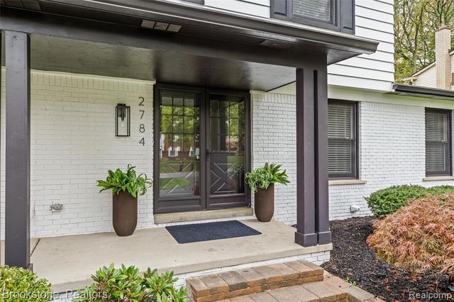 2784 Aldgate Drive, Bloomfield Hills, MI 48304