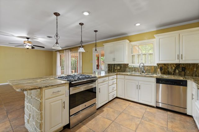 7 Hill Terrace Place, Cleburne, TX 76033