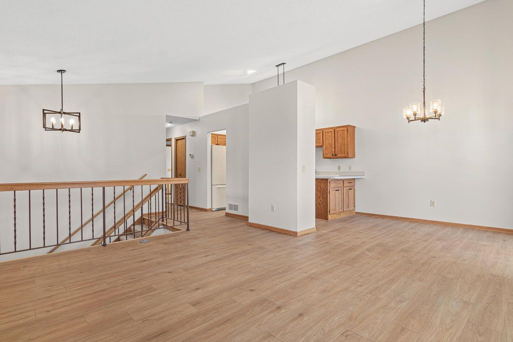 1547 Clemson Drive, Eagan, MN 55122 — photo 2