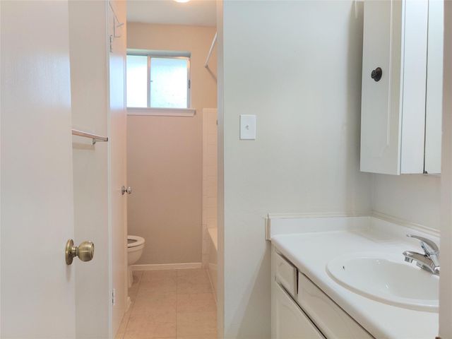 1914 Seakale Lane, Houston, TX 77062