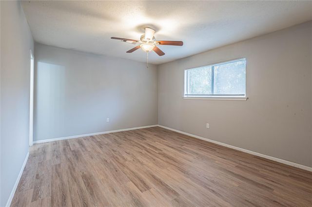 1914 Seakale Lane, Houston, TX 77062