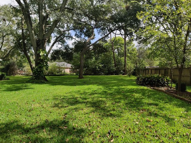 1914 Seakale Lane, Houston, TX 77062