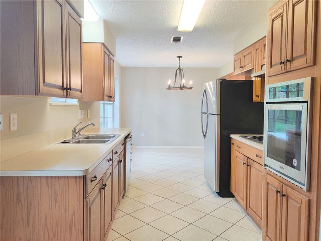 1914 Seakale Lane, Houston, TX 77062