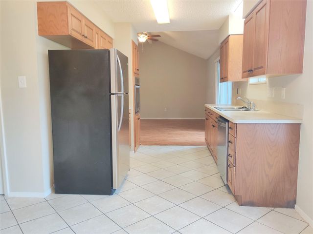 1914 Seakale Lane, Houston, TX 77062