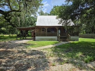 1431 Mills Highway, Breaux Bridge, LA 70517