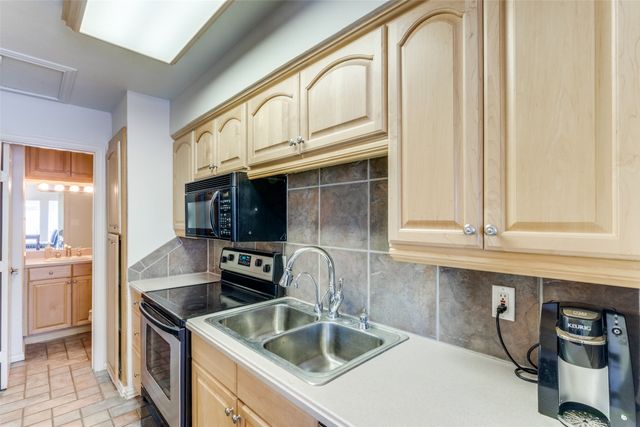 9999 Boat Club Road 409, Fort Worth, TX 76179