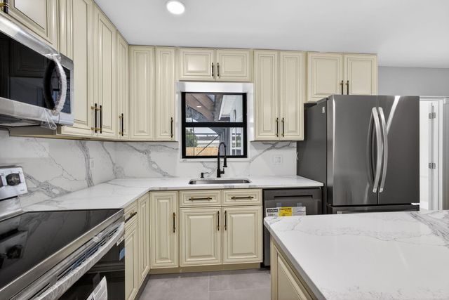 3374 Florida Boulevard, Palm Beach Gardens, FL 33410