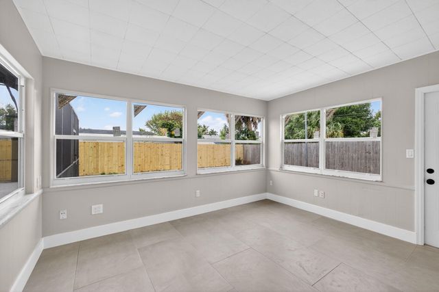 3374 Florida Boulevard, Palm Beach Gardens, FL 33410