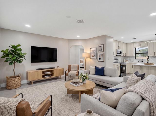 3374 Florida Boulevard, Palm Beach Gardens, FL 33410