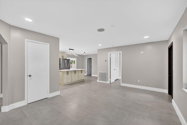 3374 Florida Boulevard, Palm Beach Gardens, FL 33410