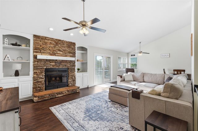 309 NW Winterberry Street, Ankeny, IA 50023