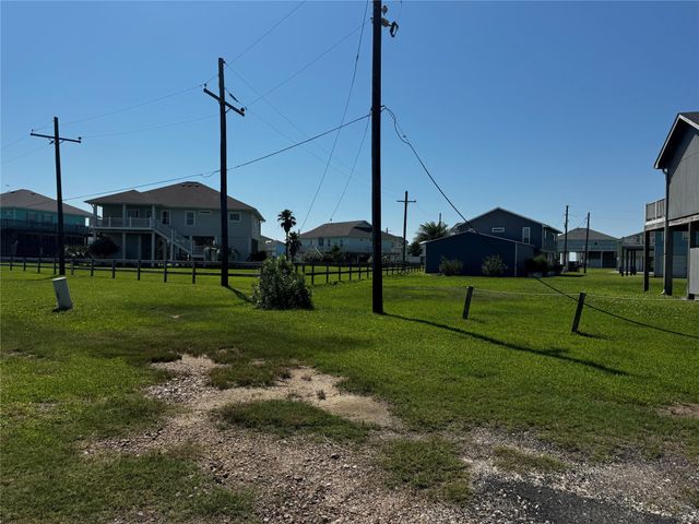 3113 Diane, Crystal Beach, TX 77650