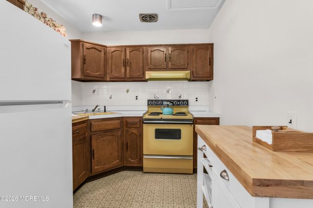 130 A Hudson Parkway, Whiting, NJ 08759