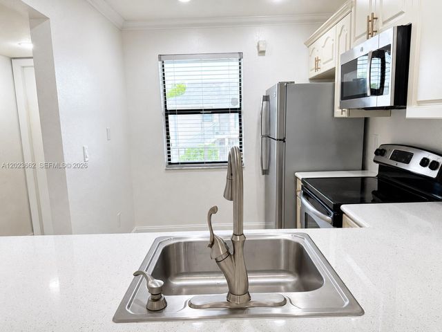 7668 SW 152nd Avenue 2206, Miami, FL 33193