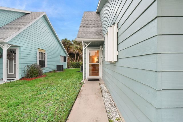 4072 Gator Trace Road, Fort Pierce, FL 34982