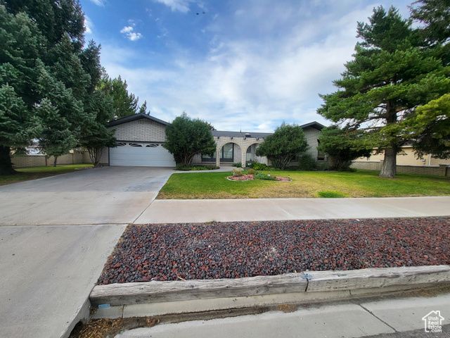 445 E 100 S, Moroni, UT 84646