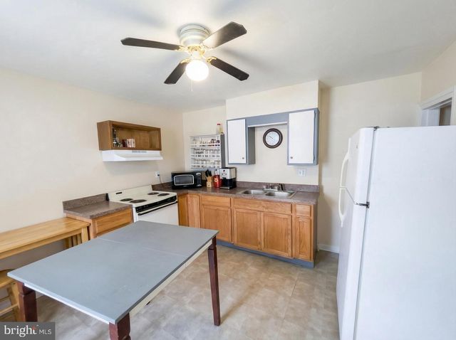1150-1152 E PHILADELPHIA ST, York, PA 17403
