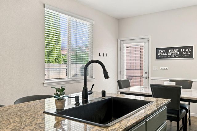 3192 Ardley Dr, Roseville, CA 95747