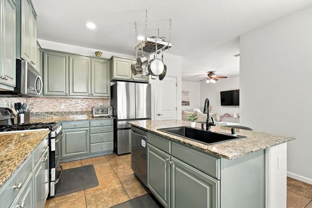 3192 Ardley Dr, Roseville, CA 95747