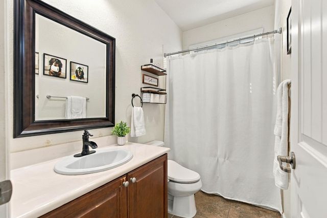 3192 Ardley Dr, Roseville, CA 95747