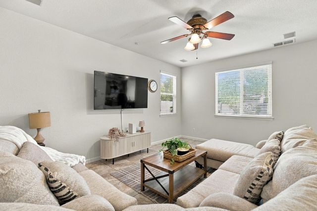 3192 Ardley Dr, Roseville, CA 95747