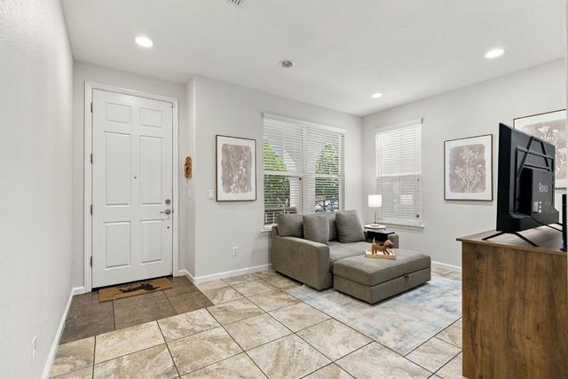3192 Ardley Dr, Roseville, CA 95747