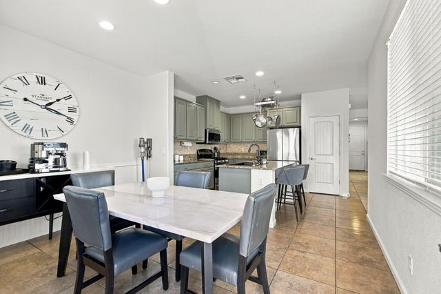 3192 Ardley Dr, Roseville, CA 95747