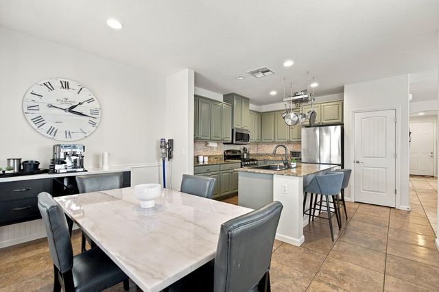 3192 Ardley Dr, Roseville, CA 95747