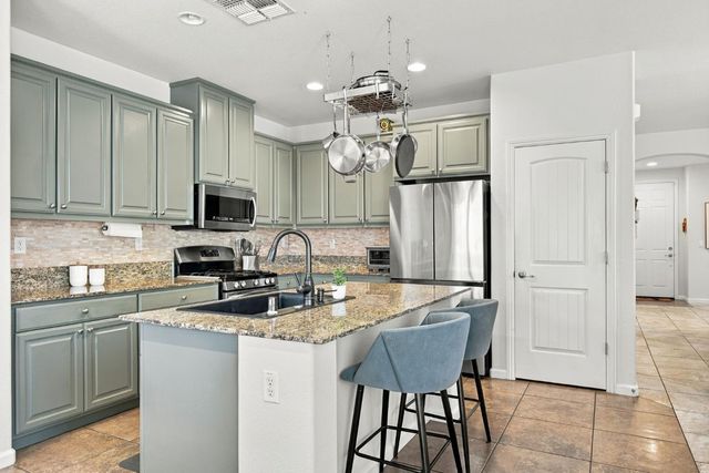 3192 Ardley Dr, Roseville, CA 95747