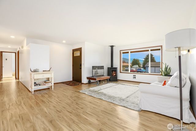 5704 Rosario Way, Anacortes, WA 98221