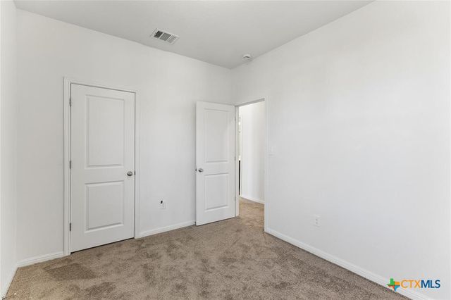 124 NE Peony Lane, Jarrell, TX 76537