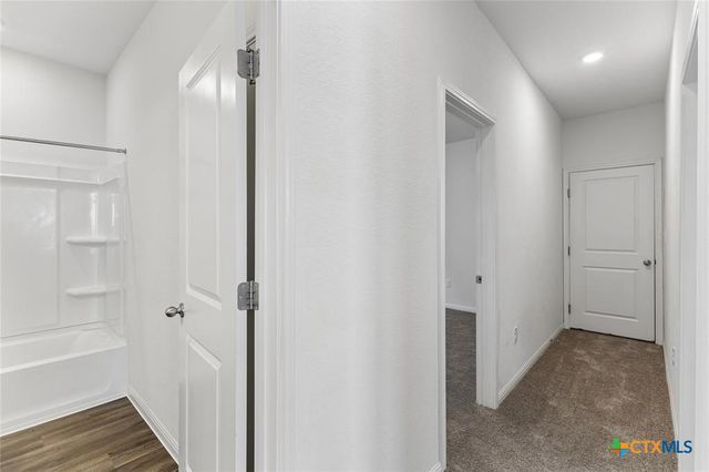 124 NE Peony Lane, Jarrell, TX 76537