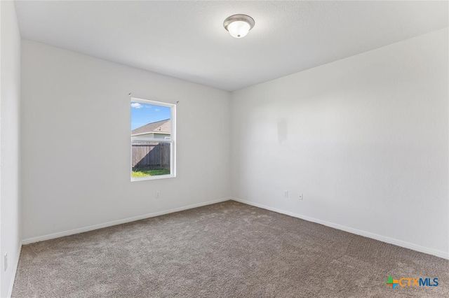 124 NE Peony Lane, Jarrell, TX 76537