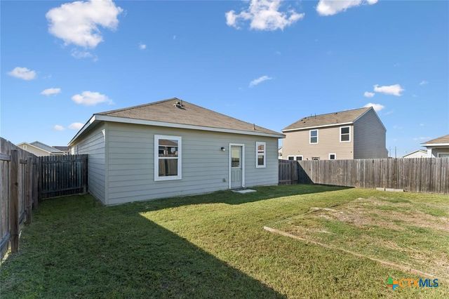 124 NE Peony Lane, Jarrell, TX 76537