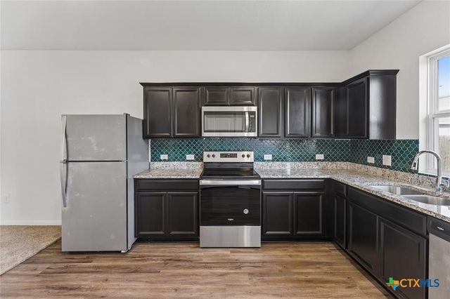 124 NE Peony Lane, Jarrell, TX 76537