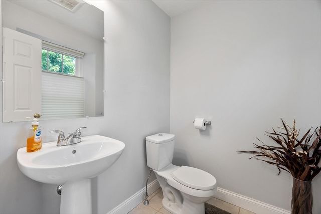 2 Adams Circle, Devens, MA 01434