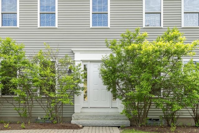 2 Adams Circle, Devens, MA 01434