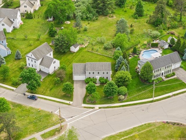 2 Adams Circle, Devens, MA 01434