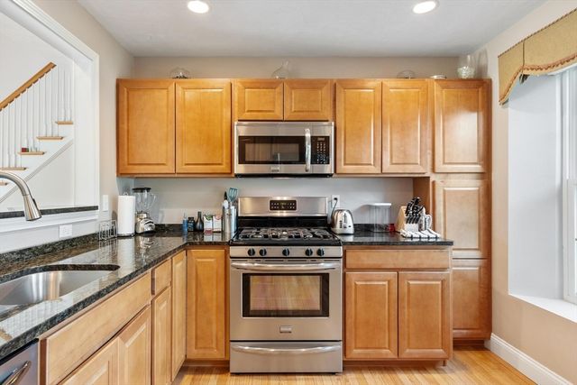 2 Adams Circle, Devens, MA 01434