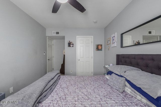 4759 E BELLEVIEW Street, Phoenix, AZ 85008